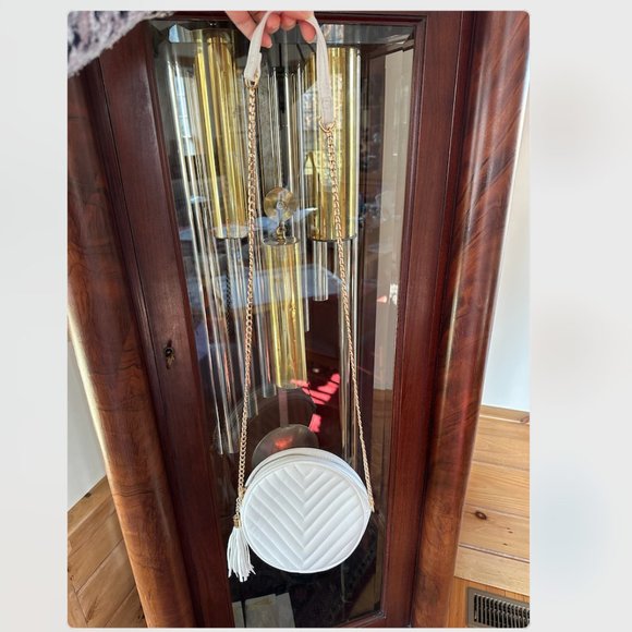 WHITE PURSE WITH TASLE - LIKE NEW - Picture 4 of 4